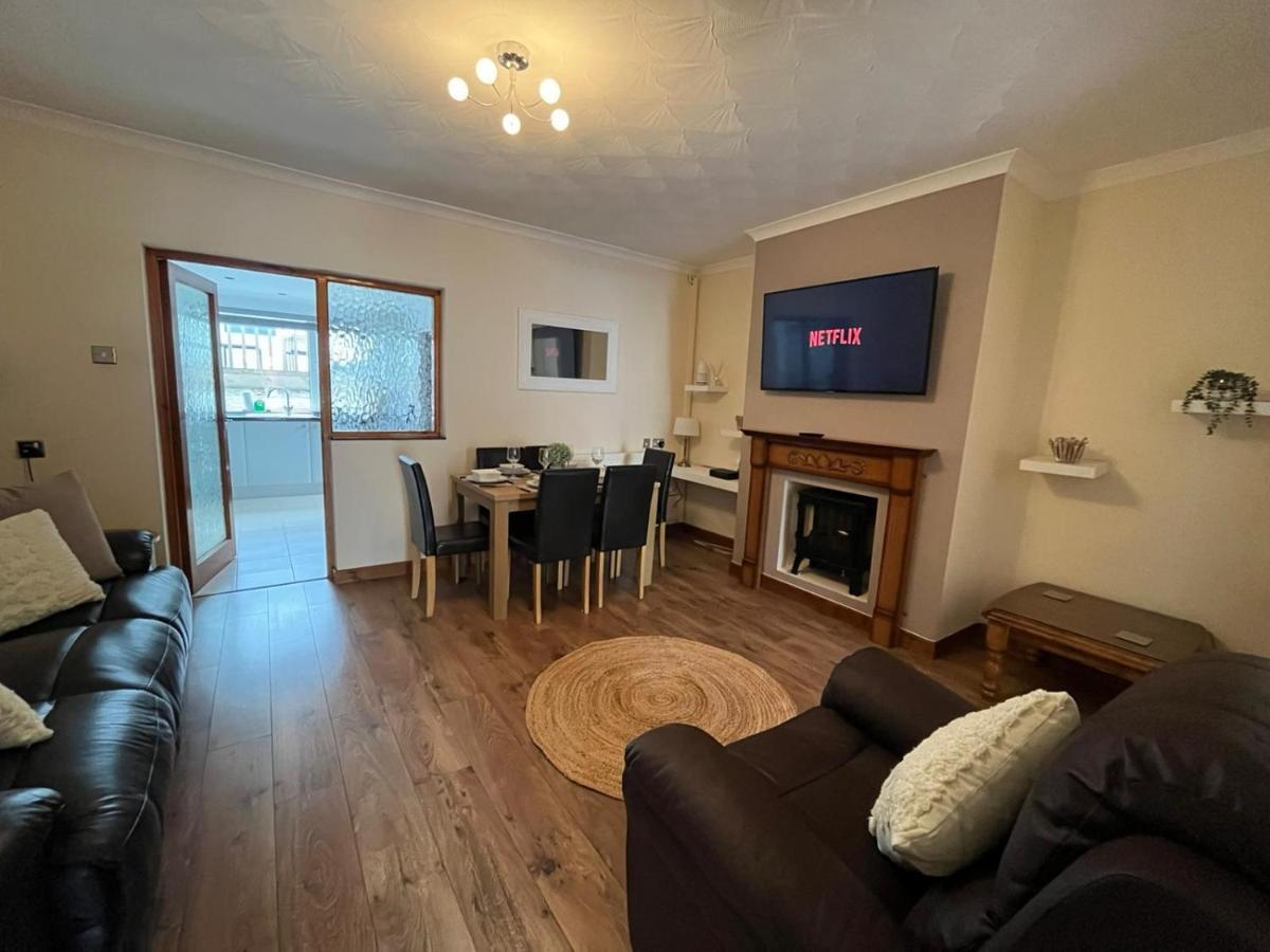 Access To Private Gym Room, 3 Bedrooms, Close To The City Swansea Exterior foto