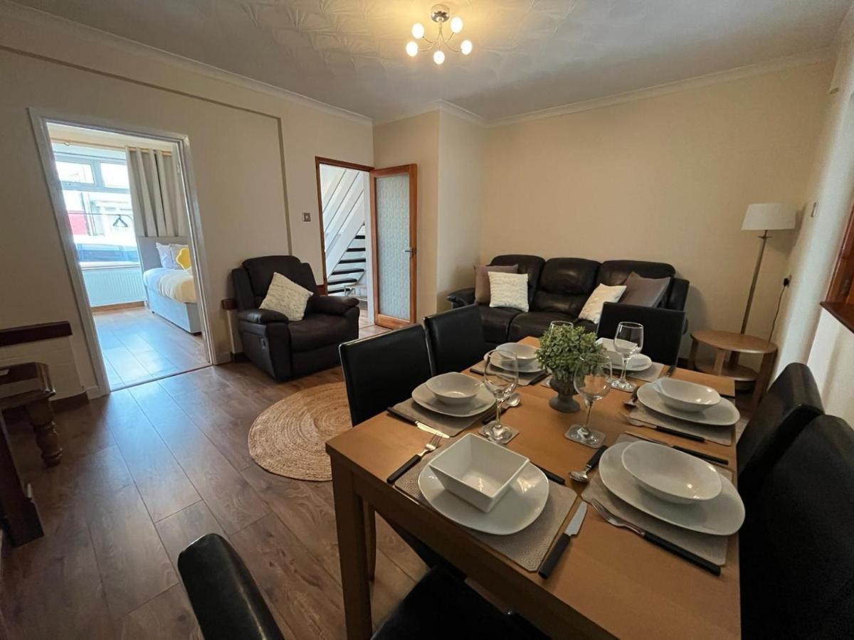Access To Private Gym Room, 3 Bedrooms, Close To The City Swansea Exterior foto